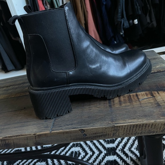 Zara low heel lug sole ankle boot - Picture 2 of 14